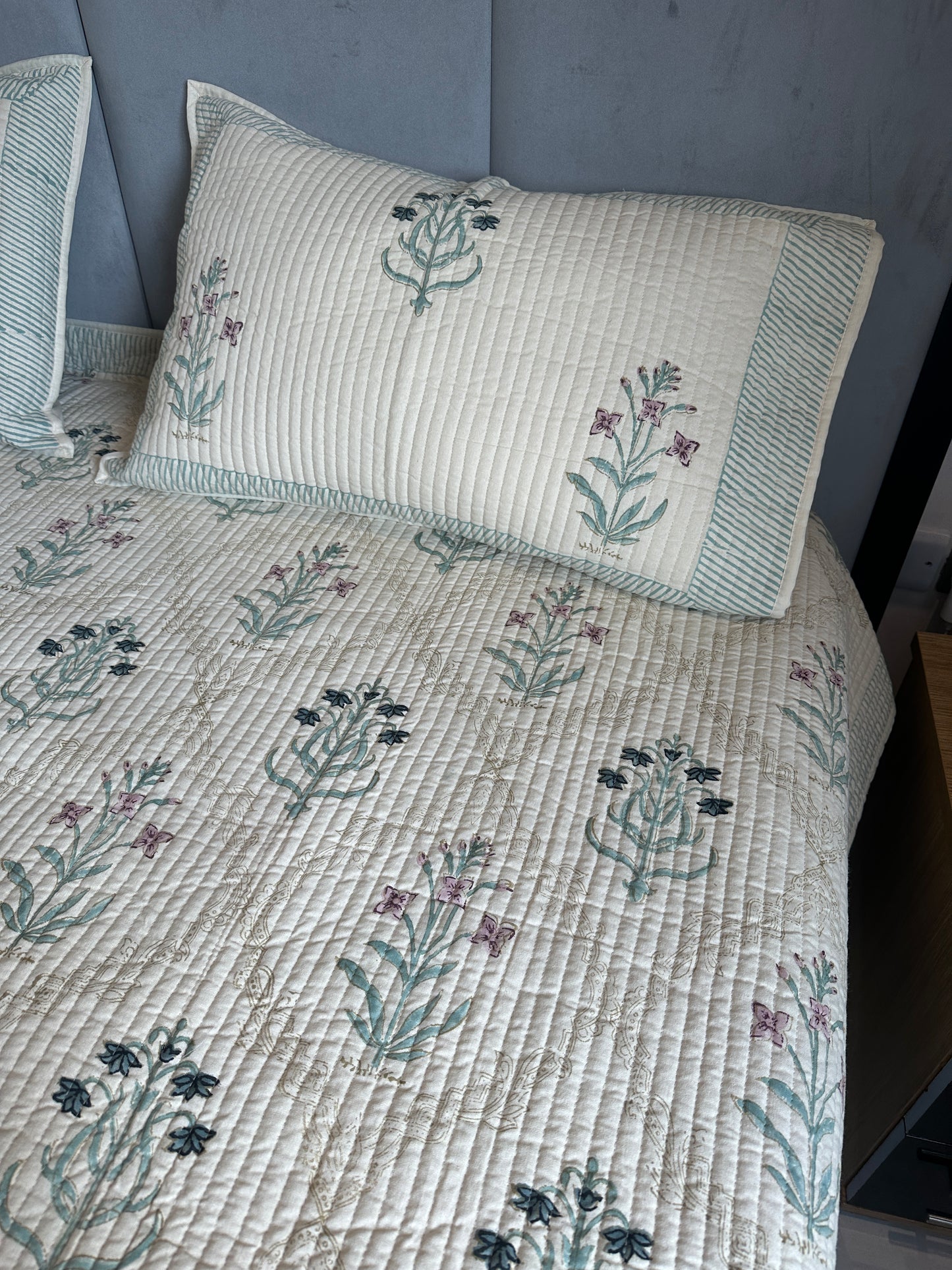 Luxury Quilted Bedcover - Premium Cotton