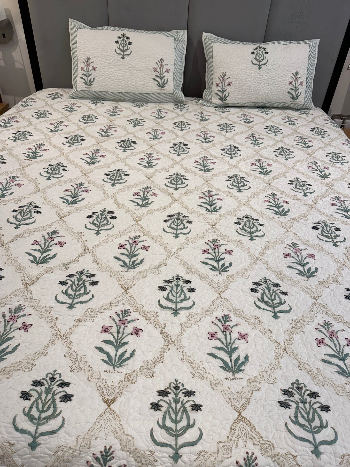 Luxury Quilted Bedcover - Premium Cotton