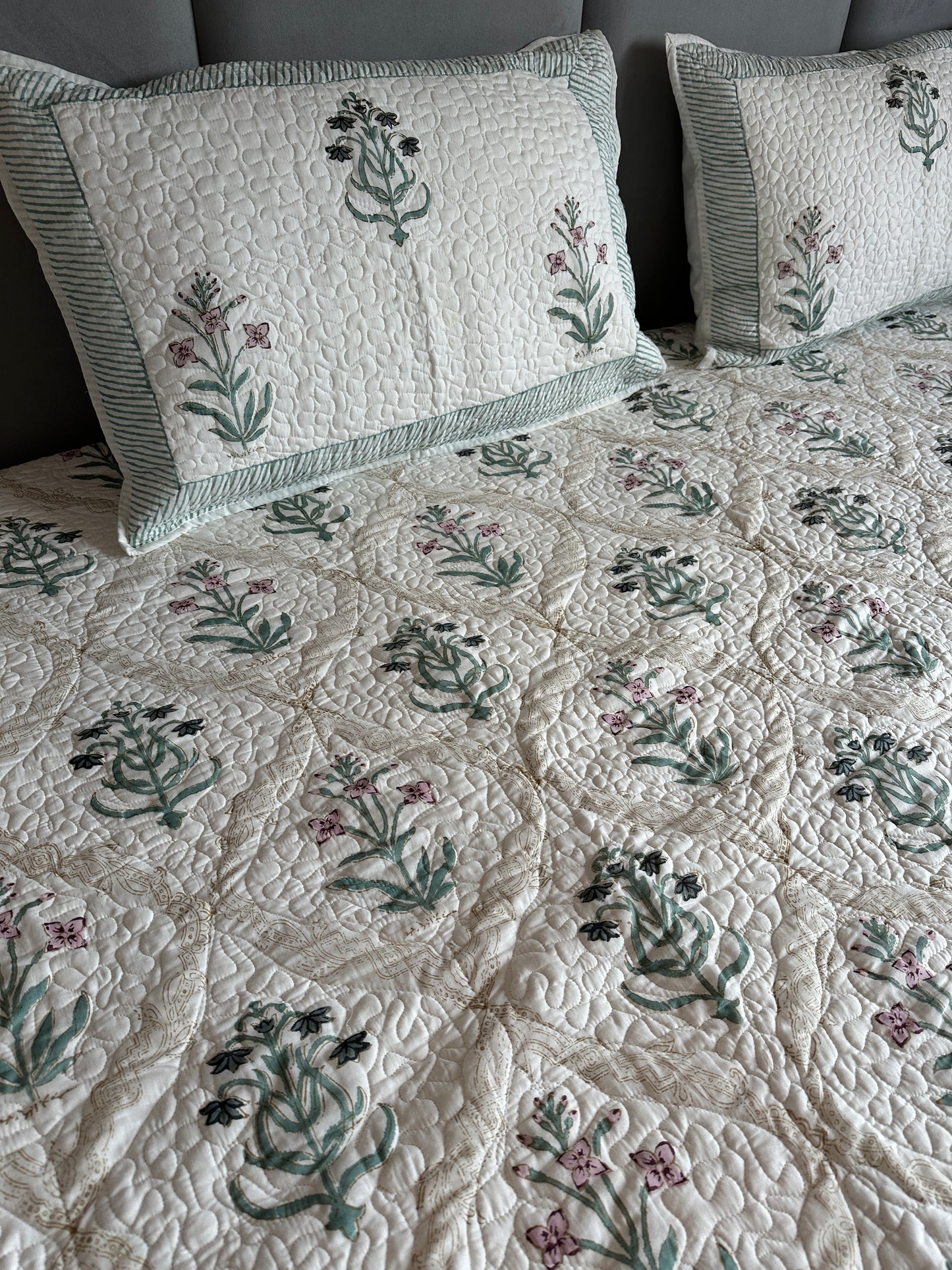 Luxury Quilted Bedcover - Premium Cotton