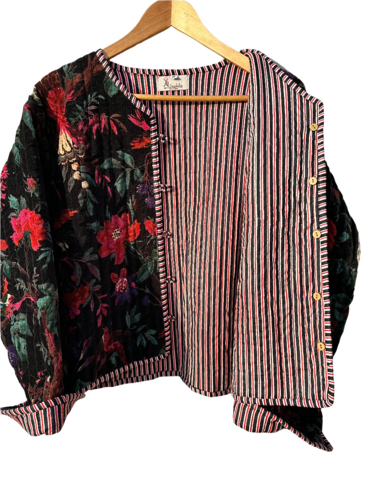 Flora & Fauna Black - Short Quilted Velvet Jacket