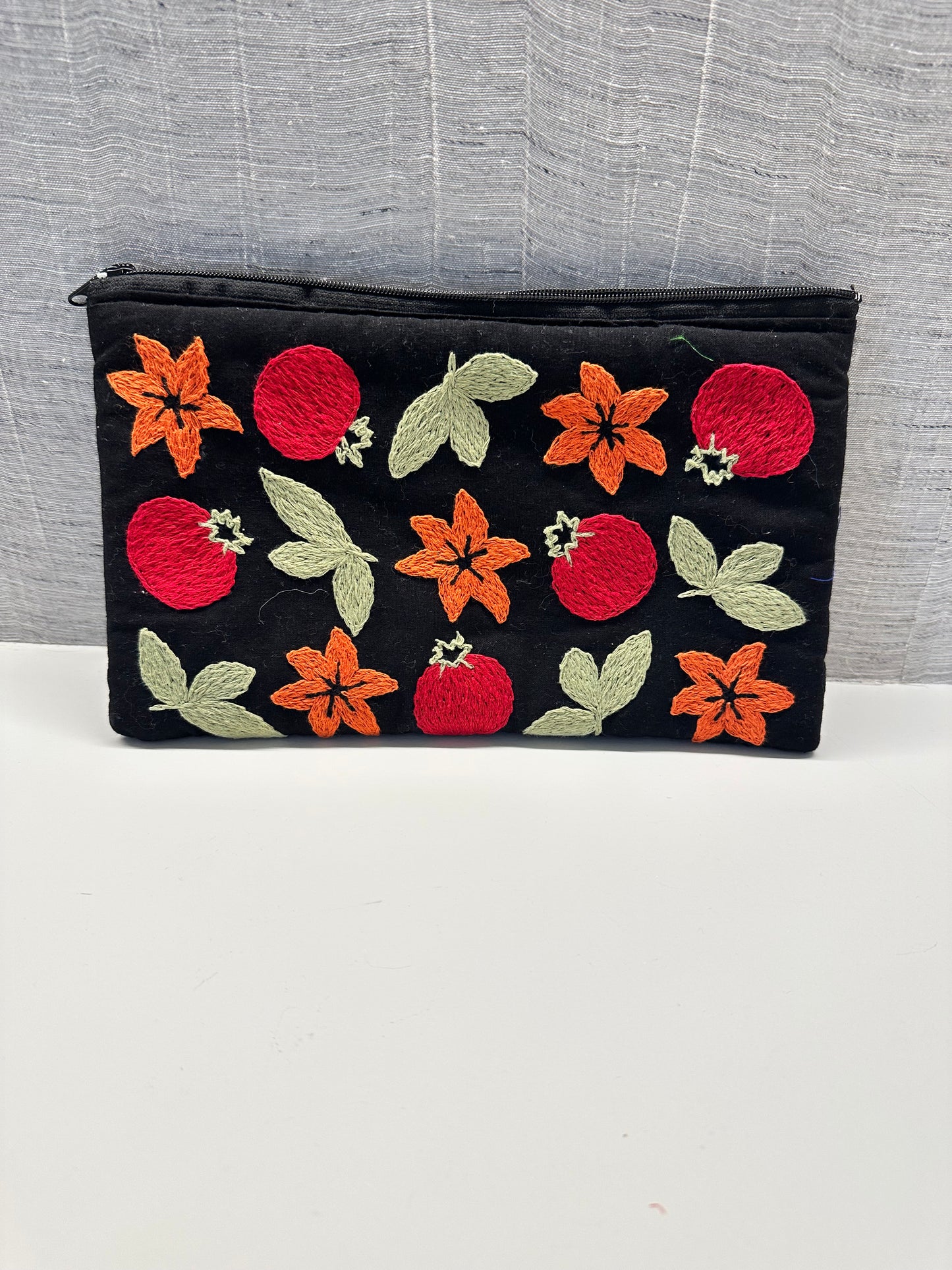 Tomatoes  - Multipurpose Zipper Pouch